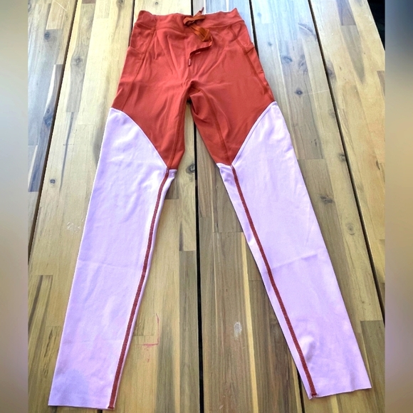 Nwt Offline By Aerie Burnt Orange and Pink Colorblock Goals 7/8 Pocket Leggings - Picture 1 of 5